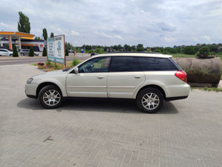 Subaru Outback foto 4