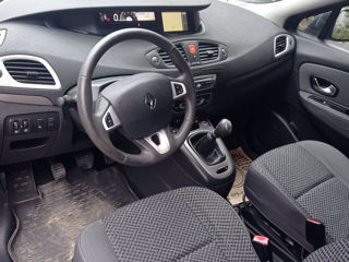 Renault Grand Scenic foto 9