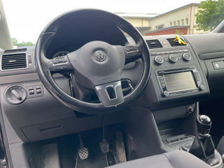 Volkswagen Touran foto 5