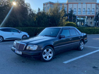 Mercedes Series (W124)