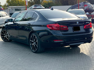 BMW 5 Series foto 3