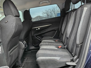 Peugeot 5008 фото 7