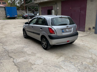 KIA Rio foto 2