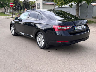 Skoda Superb foto 3