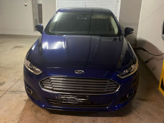 Ford Fusion foto 2