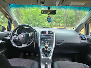 Toyota Auris foto 2