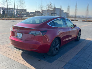 Tesla Model 3 foto 6