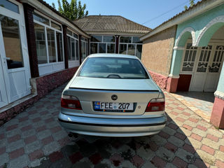 BMW 5 Series foto 5