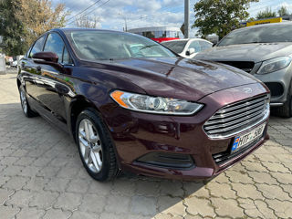 Ford Fusion foto 1