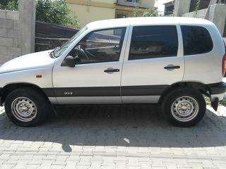 Chevrolet Niva foto 1