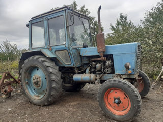 Tractor  MTZ 80.