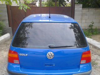 Volkswagen Golf foto 1