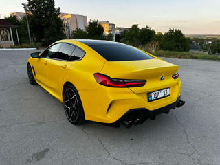 BMW 8 Series foto 4