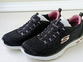 Ghete Skechers noi mas 35 / Кроссы Скечерс 35 foto 2