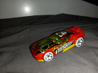 Vindem Hot Wheels Art Cars - Fast Fish - 1:64 Scale Die-Cast Model (FYC21)