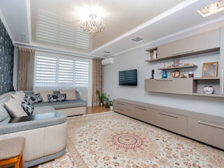 Apartament cu 2 camere, 72 m², Botanica, Chișinău foto 1