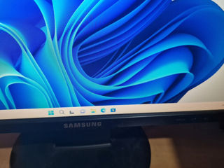 Calculator ,8 Gb Ram,cpu I5, Ssd 120 , Hdd 320gb Monitor 22 Samsung foto 3