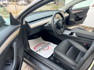 Tesla Model 3 foto 6