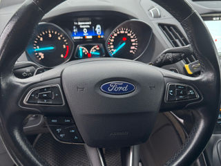 Ford Kuga foto 8