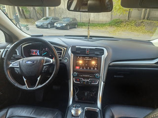 Ford Fusion foto 6