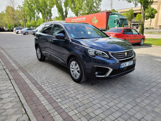 Peugeot 5008 foto 2