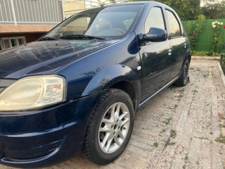 Dacia Logan foto 2