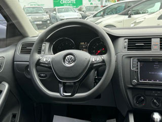 Volkswagen Jetta фото 8