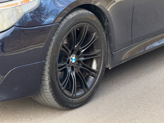 BMW 5 Series foto 11