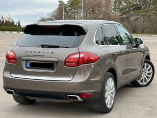 Porsche Cayenne foto 2