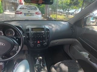 KIA Ceed Sw foto 1