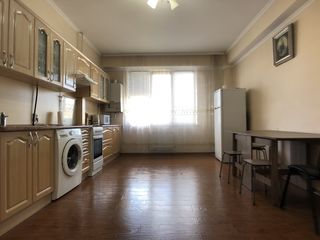 Apartament in chirie cu 3 camere, euroreparatie! foto 5