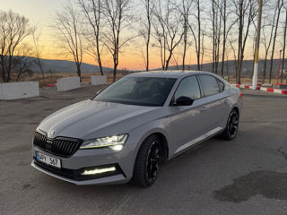 Skoda Superb foto 2