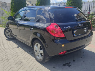 KIA Ceed foto 1