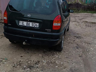 Opel Zafira foto 3