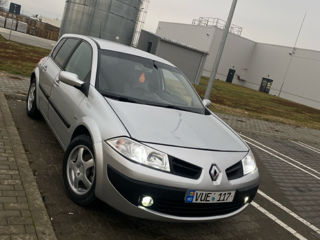 Renault Megane foto 2