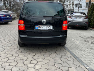 Volkswagen Touran foto 6