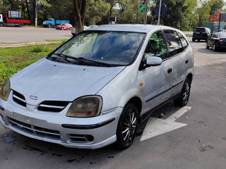 Nissan Almera Tino