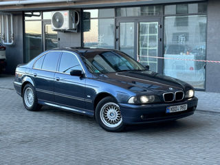 BMW 5 Series foto 9