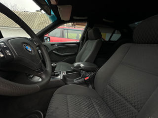 BMW 3 Series foto 10