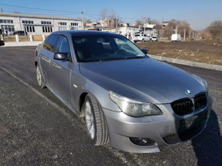 BMW 5 Series foto 2