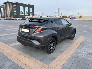 Toyota C-HR foto 4