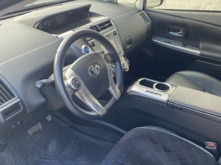 Toyota Prius + foto 6