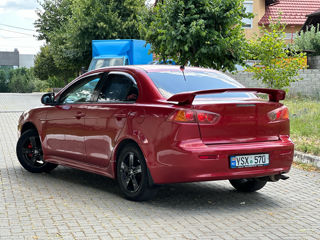 Mitsubishi Lancer foto 6