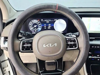 KIA Carnival foto 8