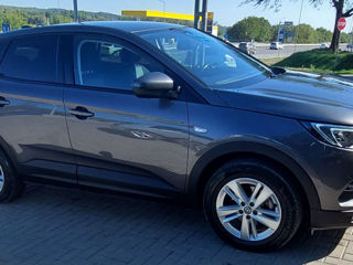 Opel Grandland X foto 2