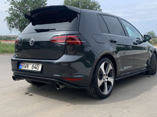 Volkswagen Golf foto 2