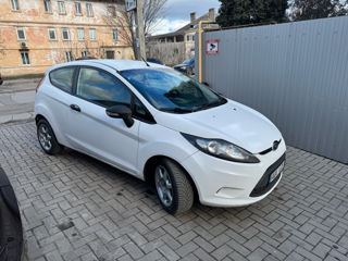 Ford Fiesta foto 5