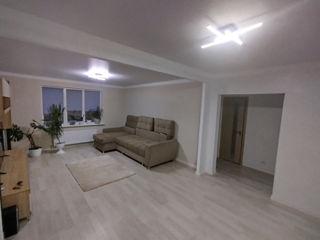 Apartament cu 3 camere, 75 m², Centru, Ungheni foto 2