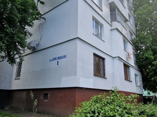 Apartament cu 2 camere, 58 m², Buiucani, Chișinău foto 1