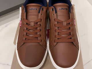 Vand pantofi sport Levis 42